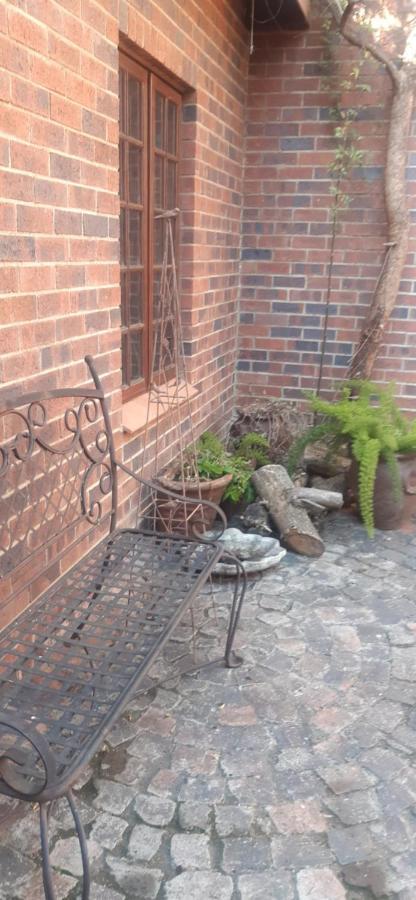 Pantera Lodge&Cheetah Cottage Johannesburg Esterno foto